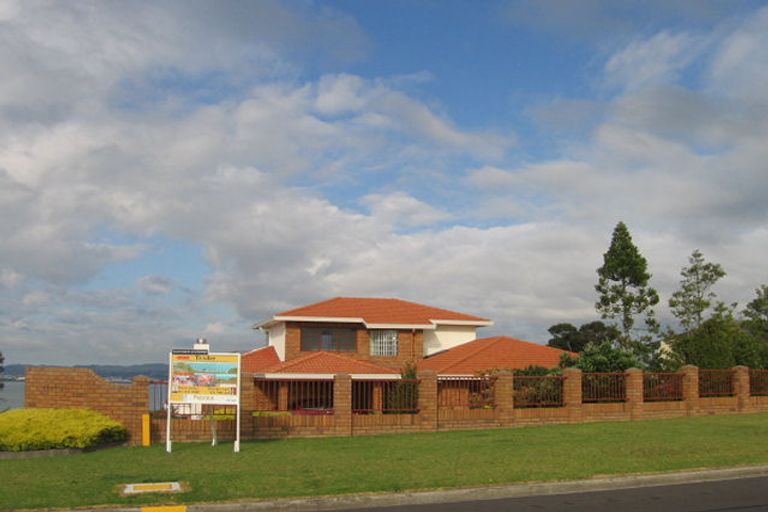 Photo of property in 75 Onetaunga Road, Chatswood, Auckland, 0626