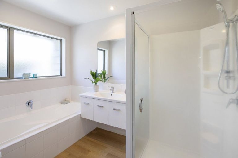 Photo of property in 21 Six Silvers Avenue, Halswell, Christchurch, 8025