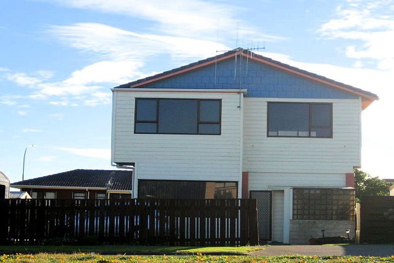 Photo of property in 4 Scott Avenue, Otaki Beach, Otaki, 5512