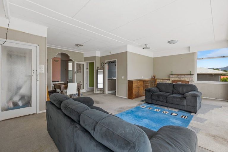 Photo of property in 9 Mount View Place, Spotswood, New Plymouth, 4310