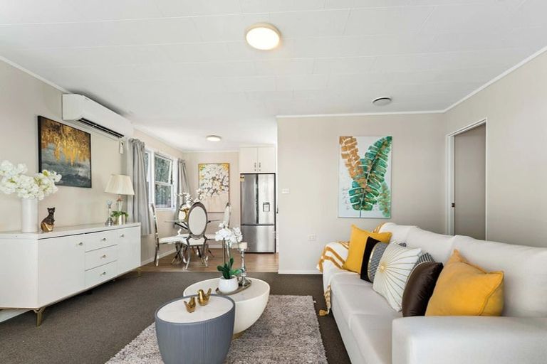 Photo of property in 15 Takanini School Road, Takanini, 2112