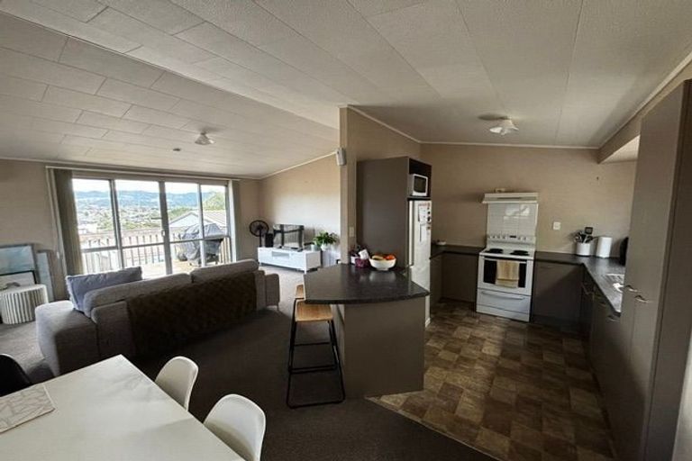 Photo of property in 121 Sunnyside Road, Sunnyvale, Auckland, 0612