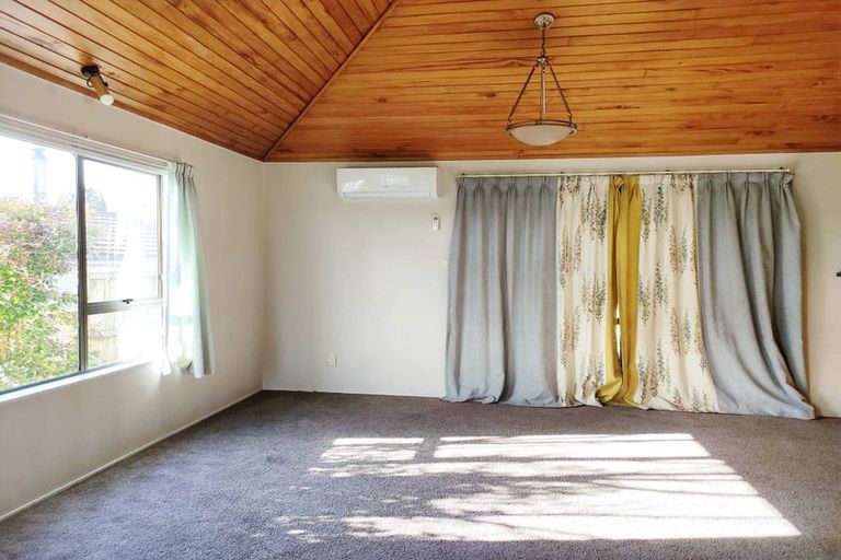Photo of property in 41 Kennedy Avenue, Forrest Hill, Auckland, 0620