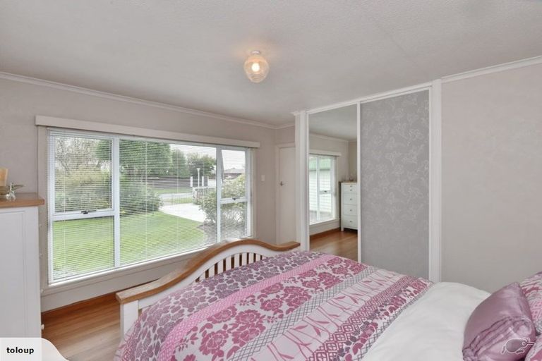 Photo of property in 637 Main North Road, Belfast, Christchurch, 8051