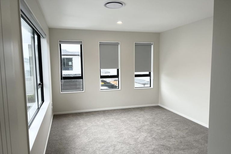 Photo of property in 37 Rapunga Drive, Hobsonville, Auckland, 0616