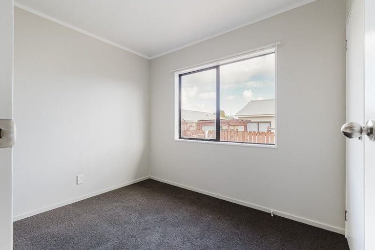 Photo of property in 42a Mcleavey Drive, Kelvin Grove, Palmerston North, 4414