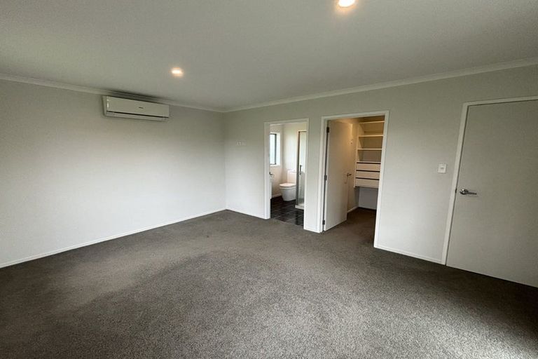 Photo of property in 74 Fernbrook Drive, Hurworth, New Plymouth, 4310