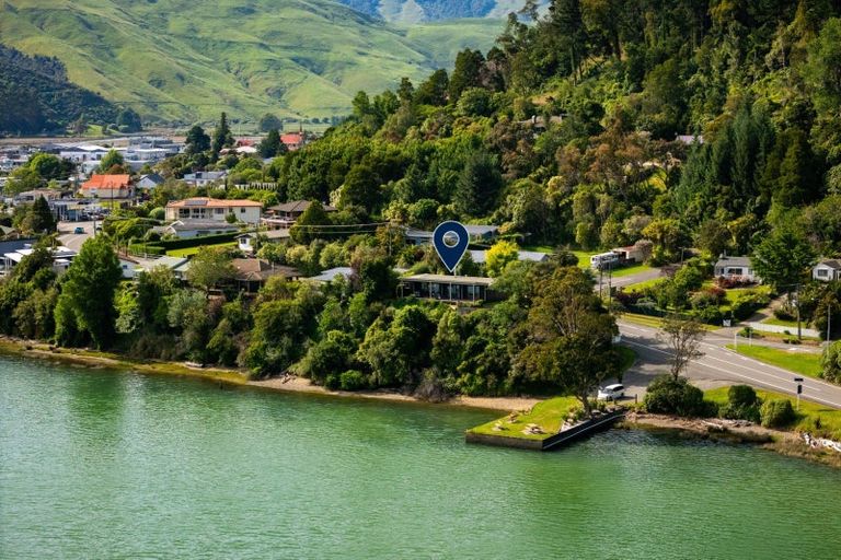 Photo of property in 106 Main Rd Havelock, Havelock, 7100