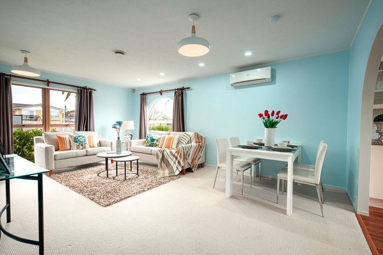 Photo of property in 2/63 Walworth Avenue, Pakuranga Heights, Auckland, 2010