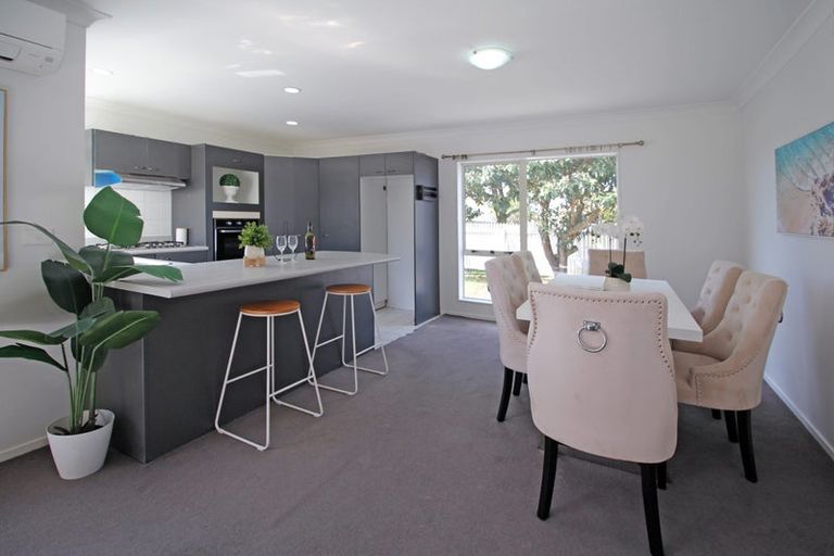 Photo of property in 1/171 Botany Road, Botany Downs, Auckland, 2010