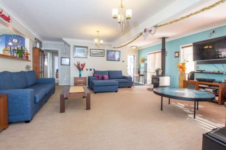 Photo of property in 9 Ewen Street, Ngunguru, Whangarei, 0173