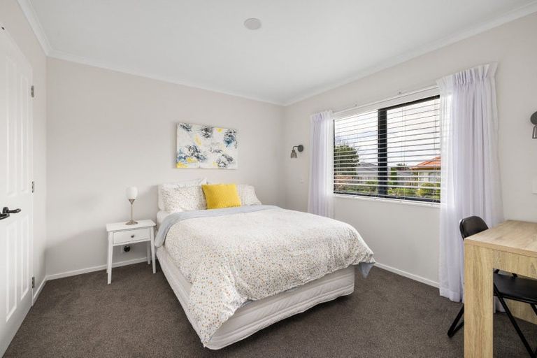 Photo of property in 19 Stableford Drive, Pyes Pa, Tauranga, 3112