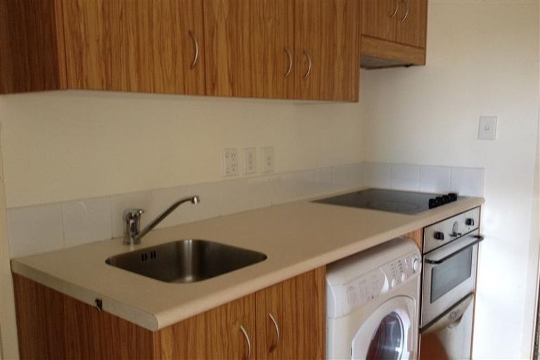 Photo of property in 9e/30 Westward Ho, Glen Eden, Auckland, 0602