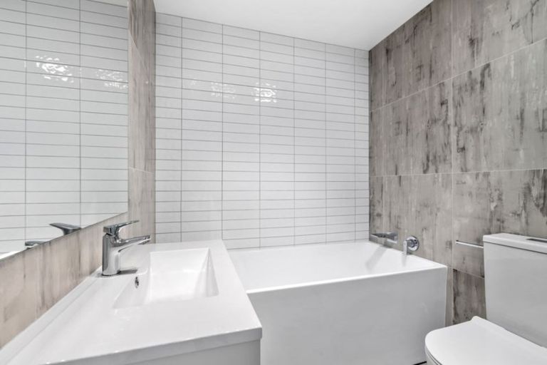 Photo of property in 67c Lake Road, Devonport, Auckland, 0624