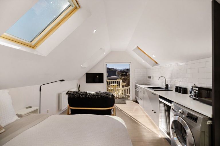 Photo of property in 34 Copper Beech Avenue, Frankton, Queenstown, 9300