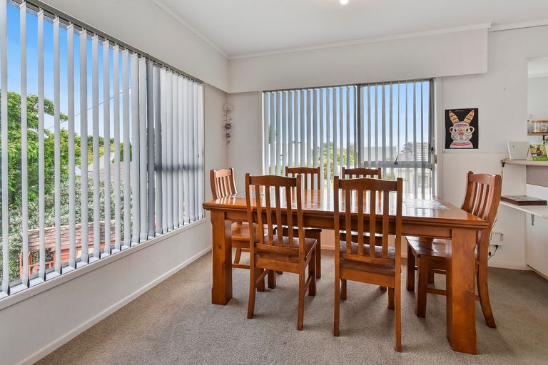 Photo of property in 6 Mcinnes Road, Weymouth, Auckland, 2103