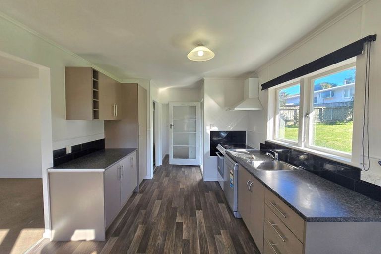 Photo of property in 16 Blenheim Street, Glenfield, Auckland, 0629