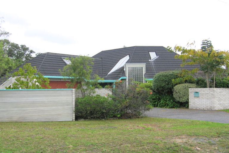 Photo of property in 28 Rame Road, Greenhithe, Auckland, 0632