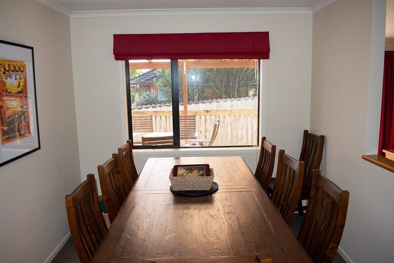 Photo of property in 18 Seamount Drive, Red Beach, 0932