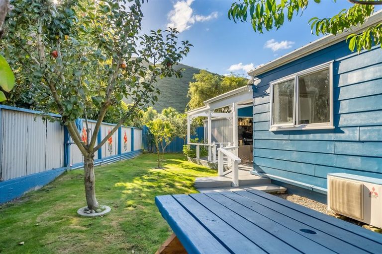Photo of property in 3 Wyoming Grove, Totara Park, Upper Hutt, 5018