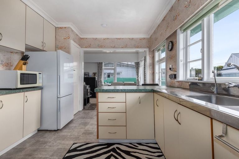 Photo of property in 46 George Street, Levin, 5510