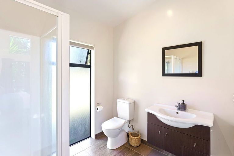 Photo of property in 24 Raukawa Road, Peka Peka, Waikanae, 5391