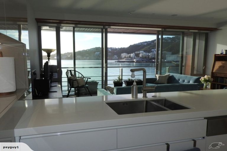 Photo of property in Clyde Quay Wharf, 1a/3 Clyde Quay Wharf, Te Aro, Wellington, 6011