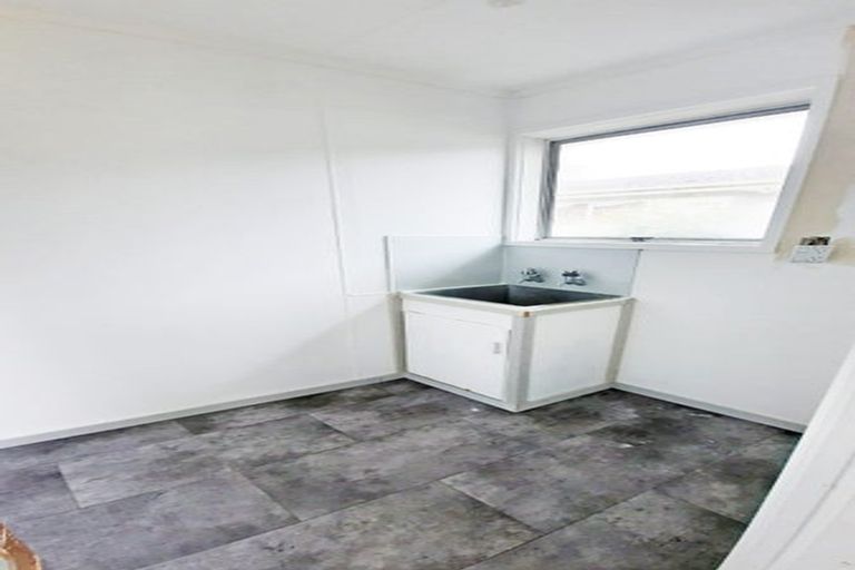 Photo of property in 56 Tabitha Crescent, Henderson, Auckland, 0612