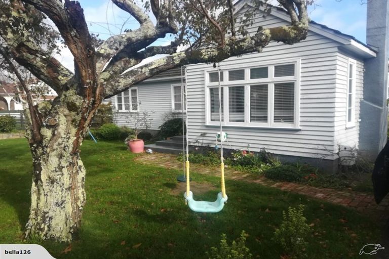 Photo of property in 19 Henry Street, Ebdentown, Upper Hutt, 5018