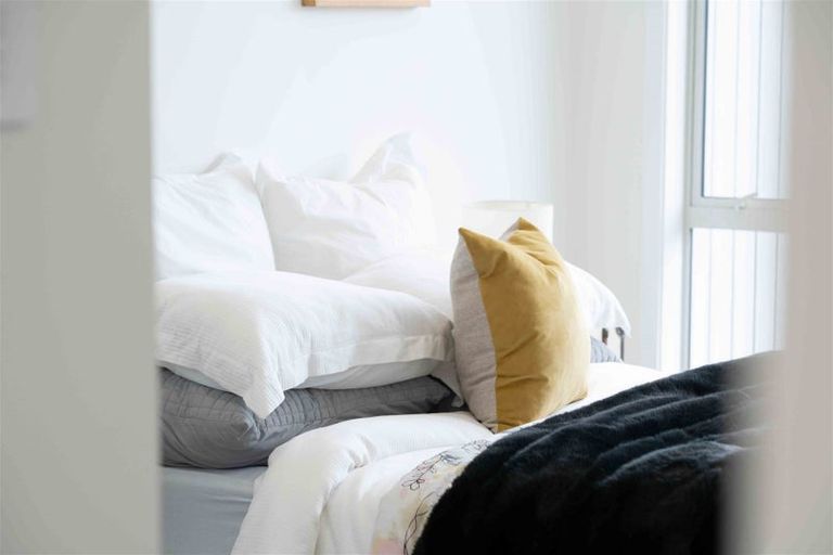 Photo of property in 2 Craigs Way, Hobsonville, Auckland, 0616