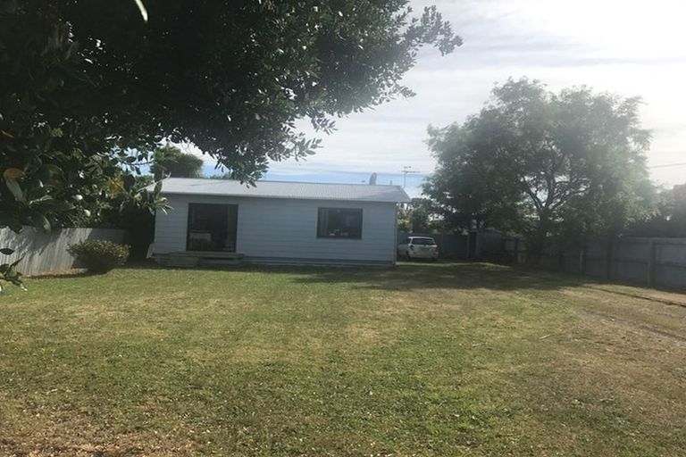 Photo of property in 2 Rhodes Street, Carterton, 5713