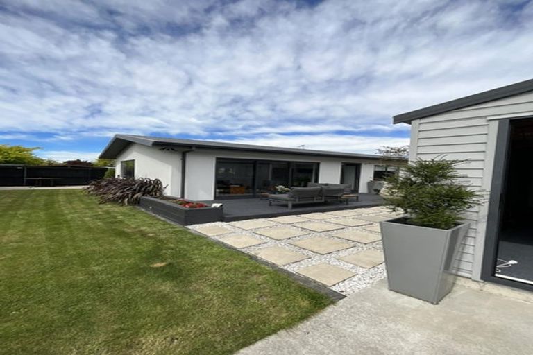Photo of property in 2/18 Lamorna Road, Parklands, Christchurch, 8083