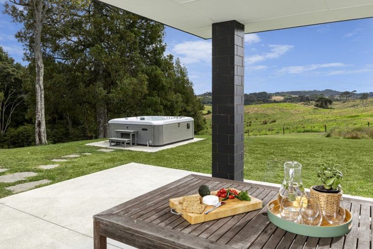 Photo of property in 131 Bodhisattva Road, Waitoki, Silverdale, 0994