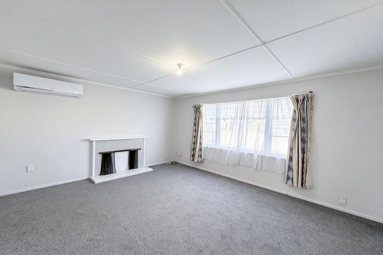 Photo of property in 60 Mckean Avenue, Manurewa, Auckland, 2102