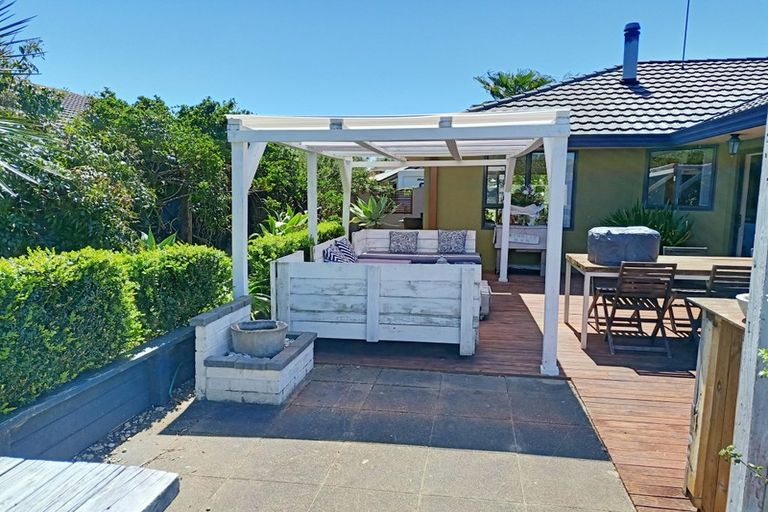 Photo of property in 42 Katerini Grove, Papamoa Beach, Papamoa, 3118