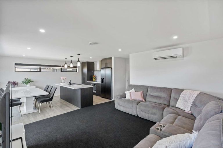 Photo of property in 3 Andesite Drive, Rolleston, 7614