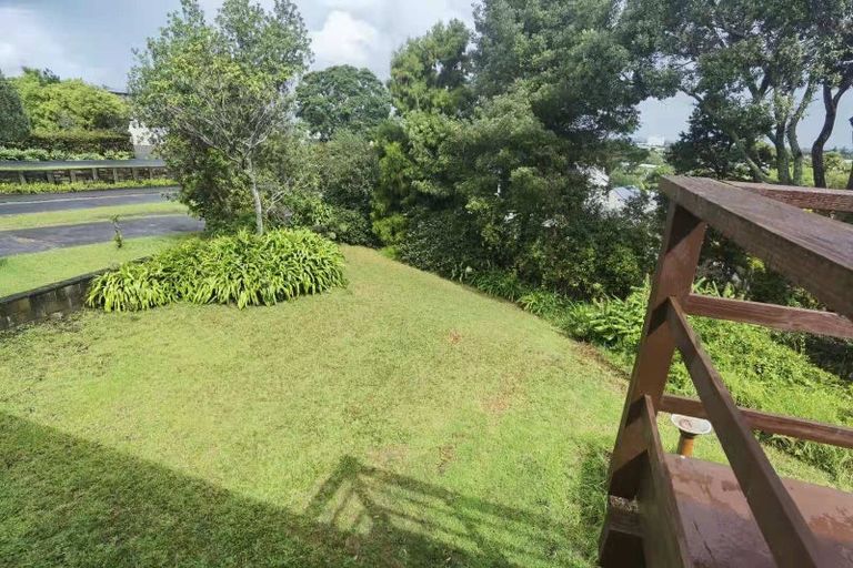Photo of property in 36 Parr Terrace, Castor Bay, Auckland, 0620