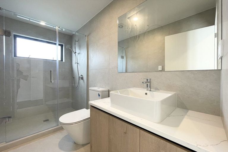 Photo of property in 44a Sylvan Crescent, Te Atatu South, Auckland, 0610
