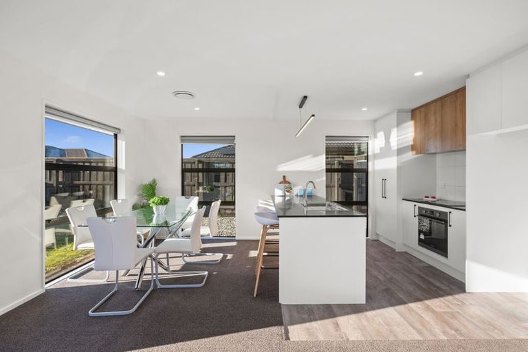Photo of property in 1 Woodford Avenue, Woodend, 7610