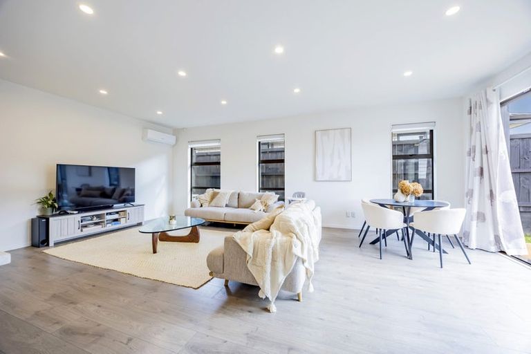 Photo of property in 89 Nobilo Road, Kumeu, 0810