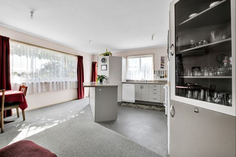 Photo of property in 120 Miranda Street, Stratford, 4332