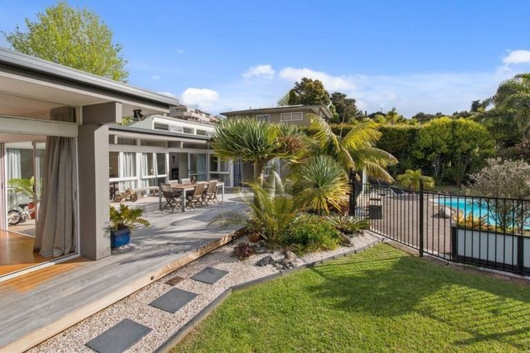 Photo of property in 20 Aberdeen Road, Campbells Bay, Auckland, 0620