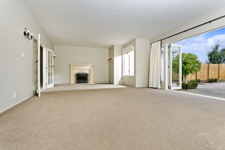 Photo of property in 246 State Highway 16, Kumeu, 0892