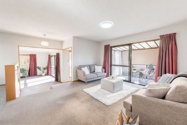 Photo of property in 18 Westgrove Avenue, Avonhead, Christchurch, 8042