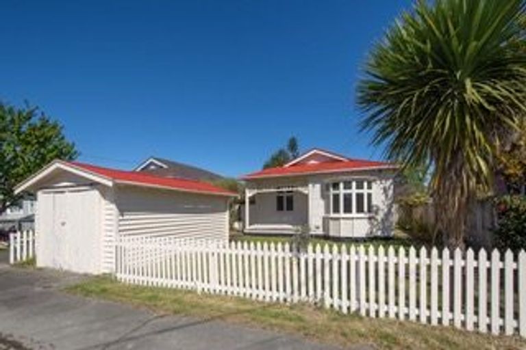 Photo of property in 16 Newcastle Street, Phillipstown, Christchurch, 8011