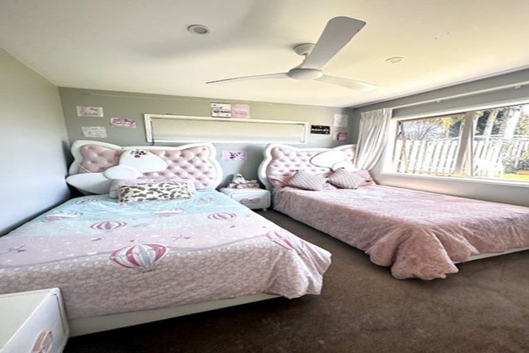 Photo of property in 14 Renner Place, Pyes Pa, Tauranga, 3112