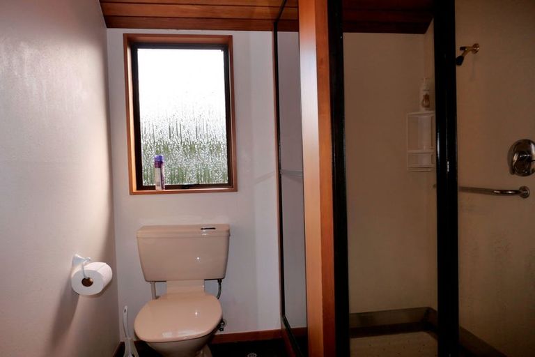 Photo of property in 10 Edgewater Street, Waikanae, 5036