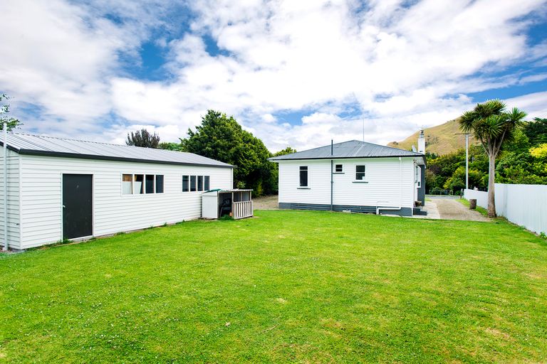 Photo of property in 22 Hooper Street, Tamarau, Gisborne, 4010