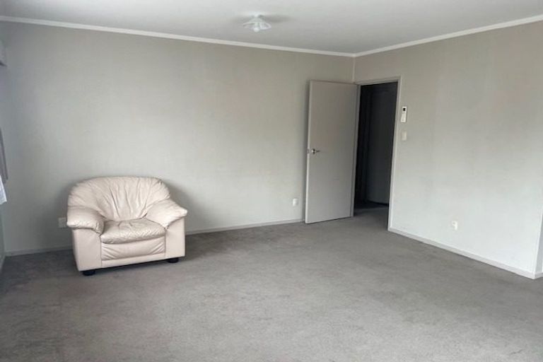 Photo of property in 2/12 Wood Street, Papakura, 2110