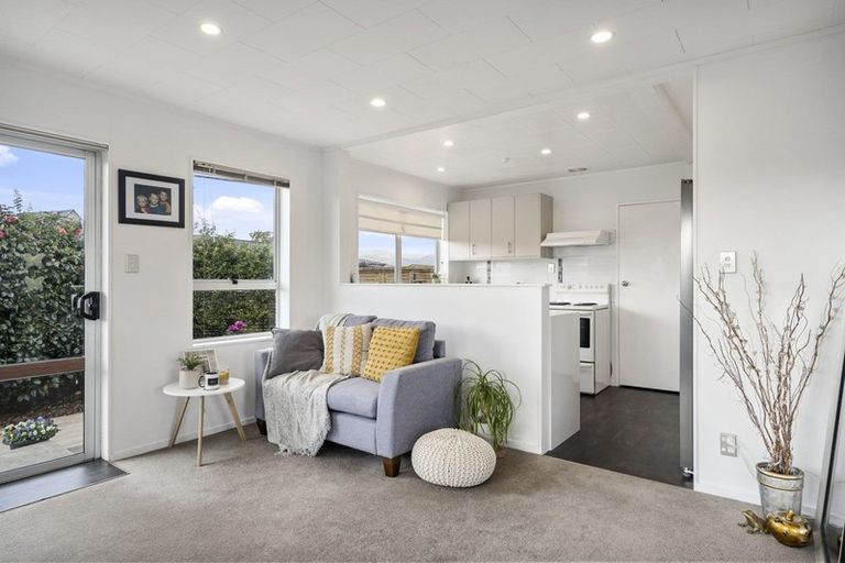 Photo of property in 70a Eatwell Avenue, Paraparaumu Beach, Paraparaumu, 5032